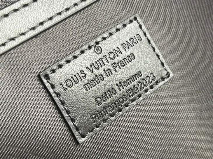 Picture of Louis Vuitton Mens Bags _SKUfw143038147fw